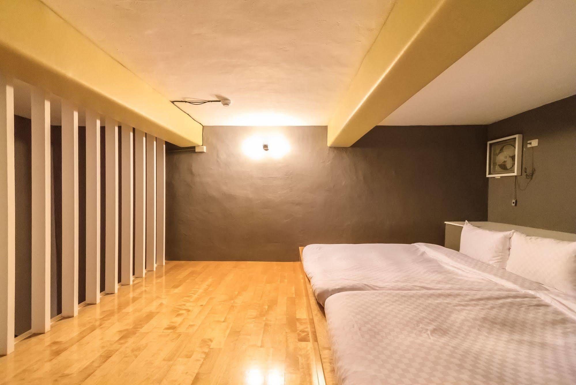 Goldmine Hotel Csiufen Kültér fotó
